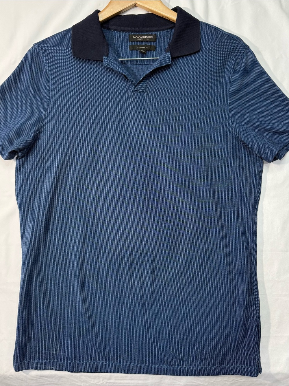 Banana Republic Luxury Touch Mens L Blue Jacquard Polo Shirt Standard Fit